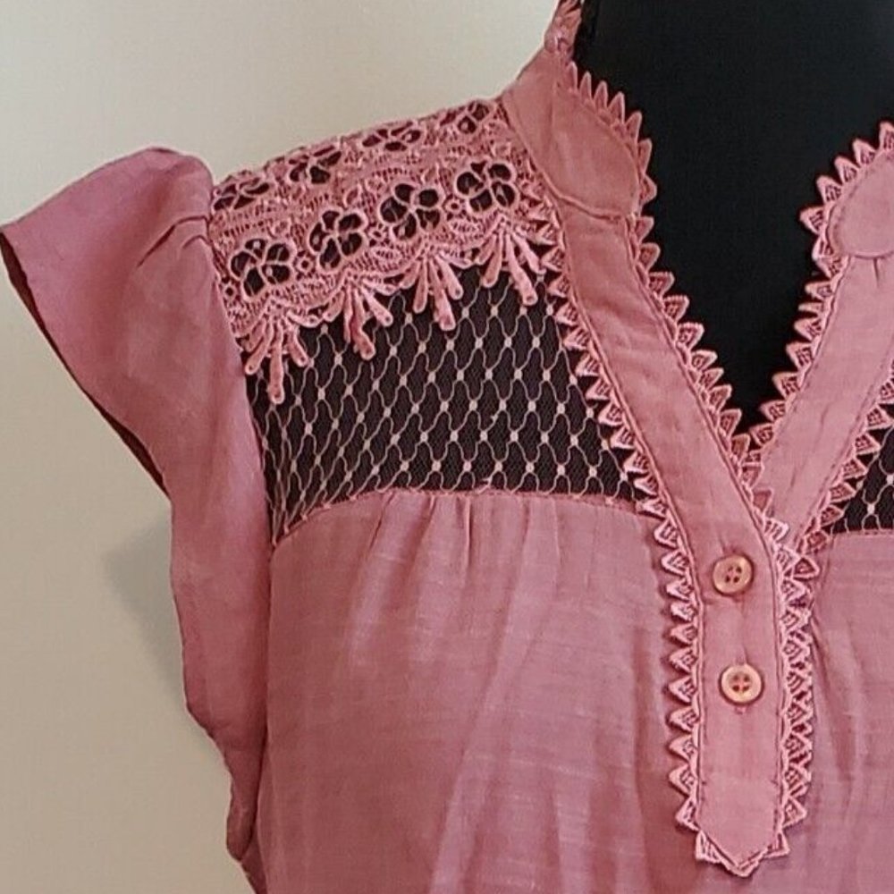 Dusty Pink Rose Lace Detailed Cap Sleeve Blouse